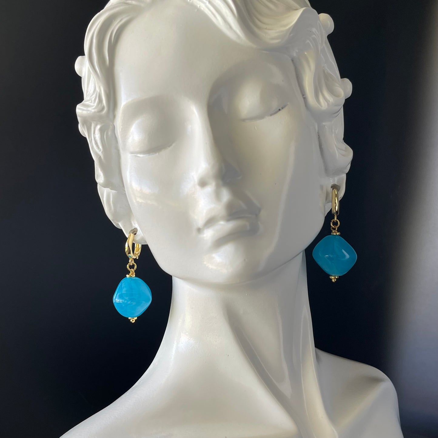 Blue Bead Gold Drop Earrings – Elegant Dangle Earrings for Everyday or Formal Wear
