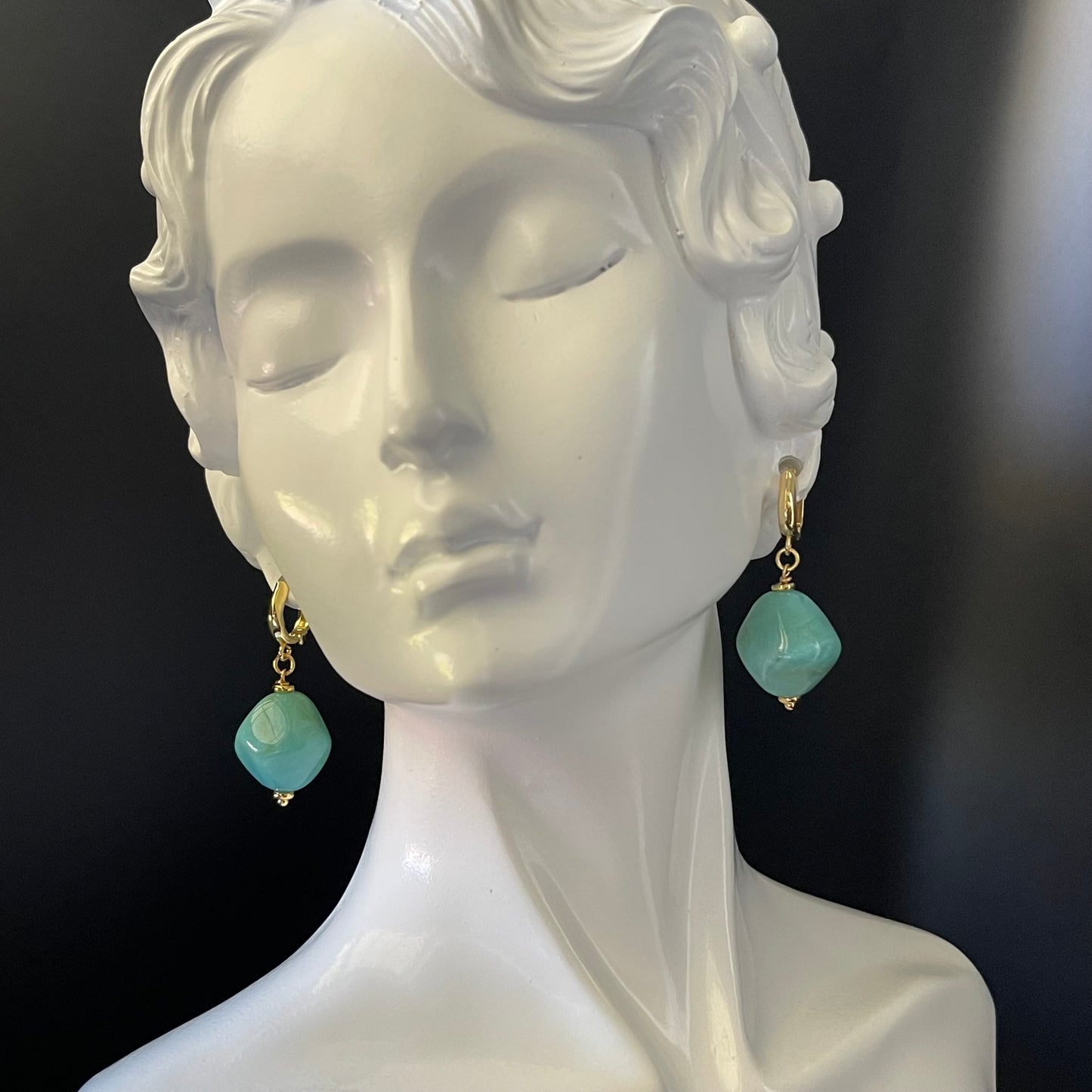 Green Bead Gold Drop Earrings – Elegant Dangle Earrings for Everyday or Formal Wear