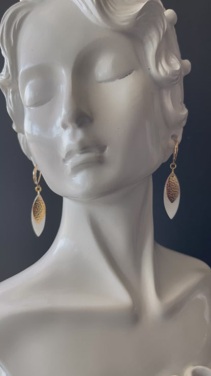 Drop Earrings in Gold